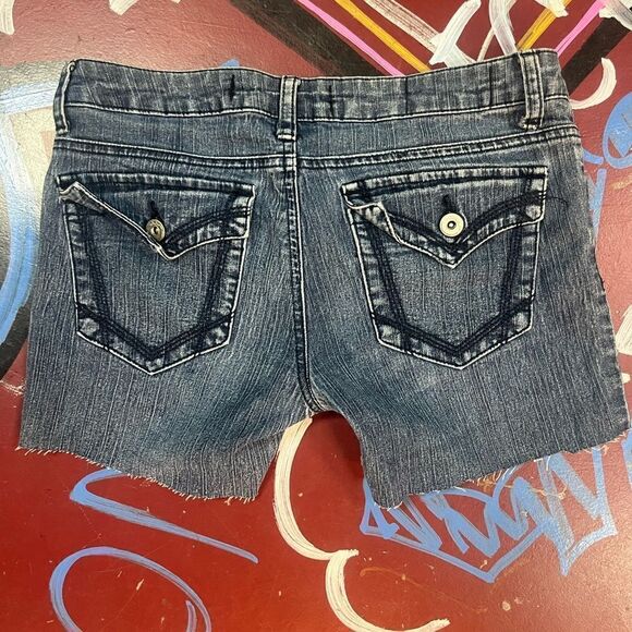 Seduction Jean Shorts - Picture 2 of 5